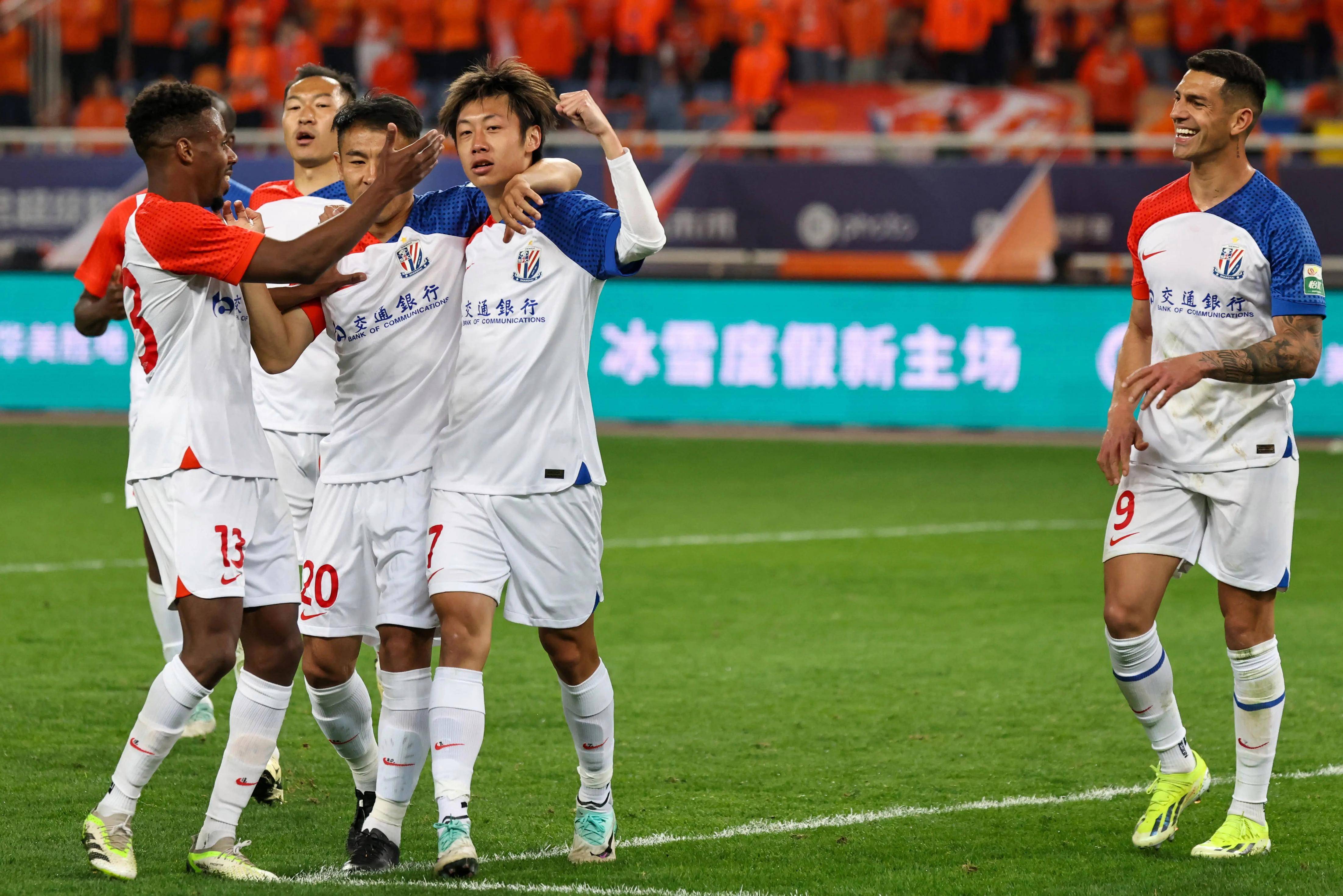 上海申花训练开放日；关键时刻调整名单引欢呼；法国杯在即；身体对抗强度拉满