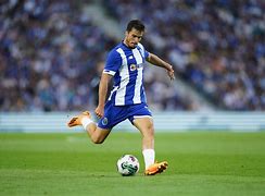 哈哈体育平台官网-托特纳姆集结日调整名单，志在葡超名次提升，赛场秩序良好，赛程密集仍需轮换